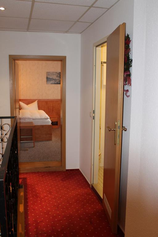 Gasthaus& Pension Zum Roten Haus Bad Schandau Rum bild